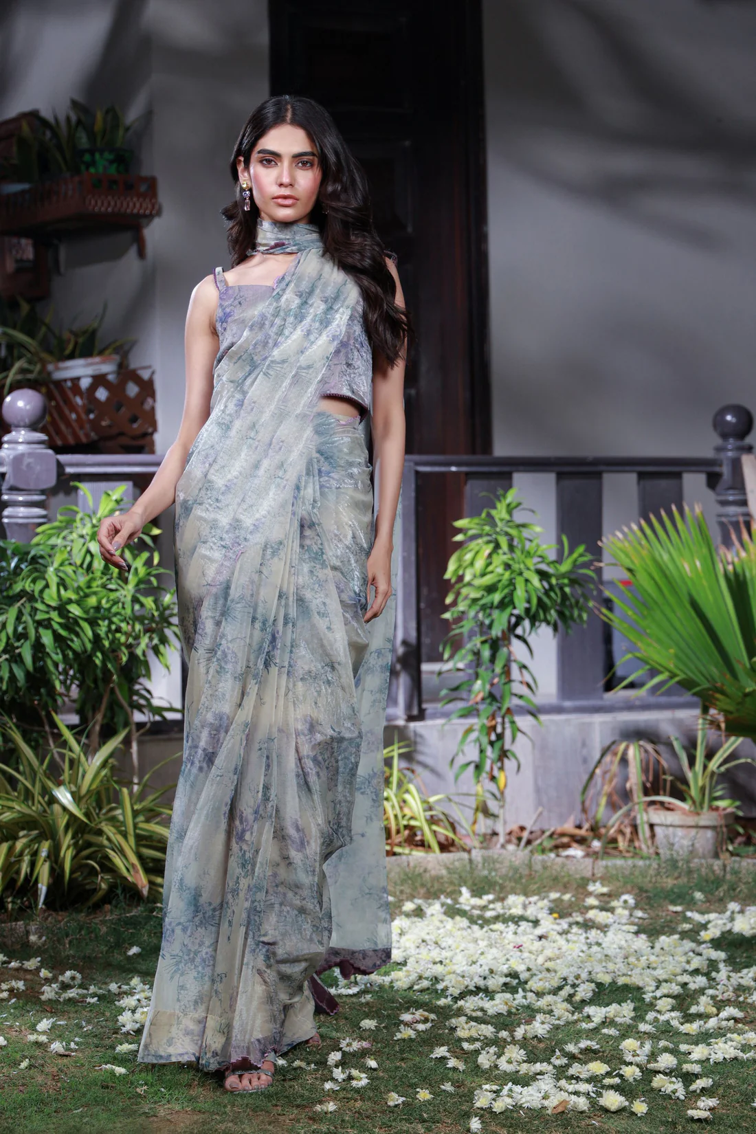 Elegant Organza Saree with Unstitched Blouse