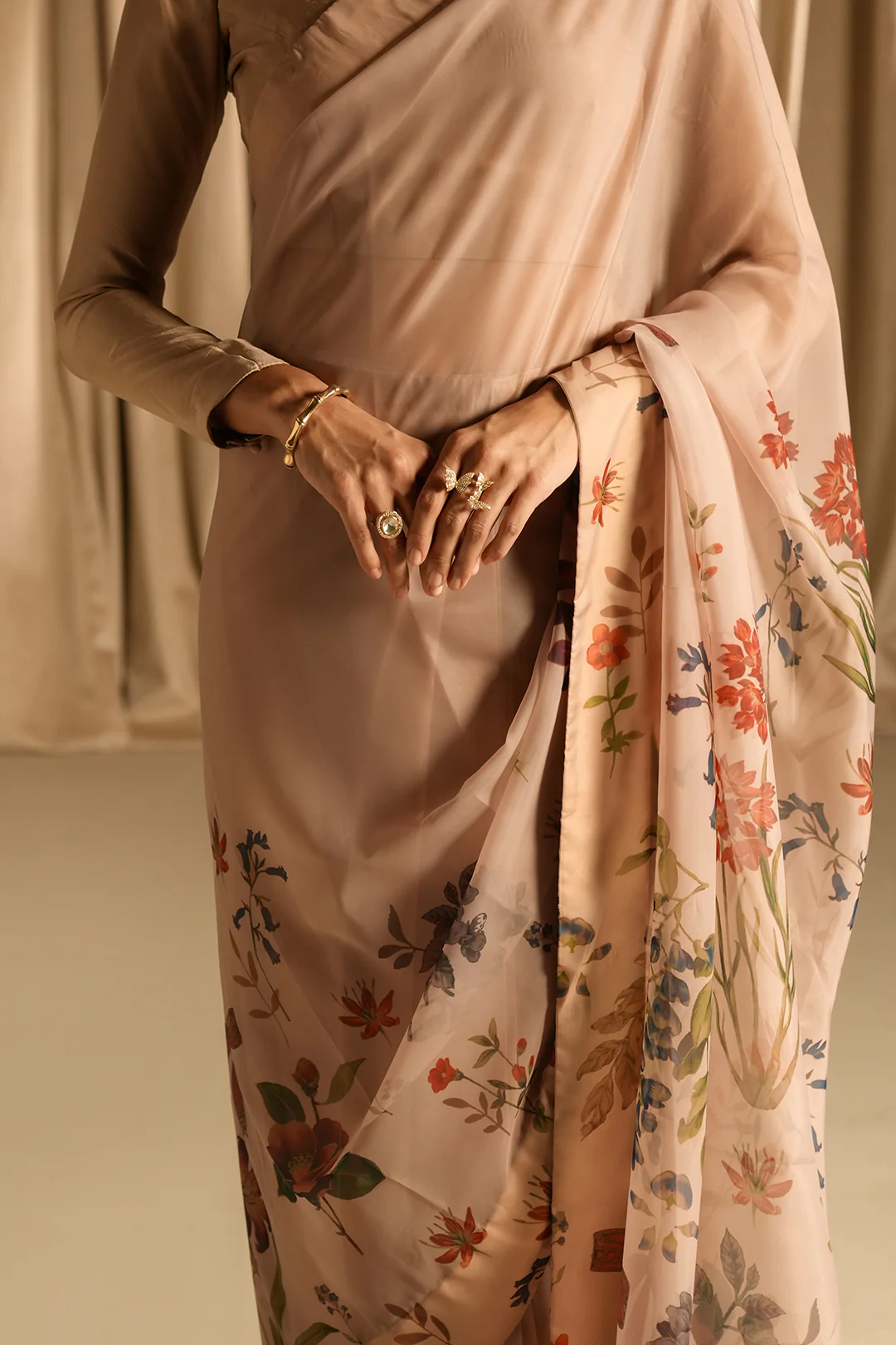 Elegant Beige Floral Silk Blend Saree with Unstitched Blouse