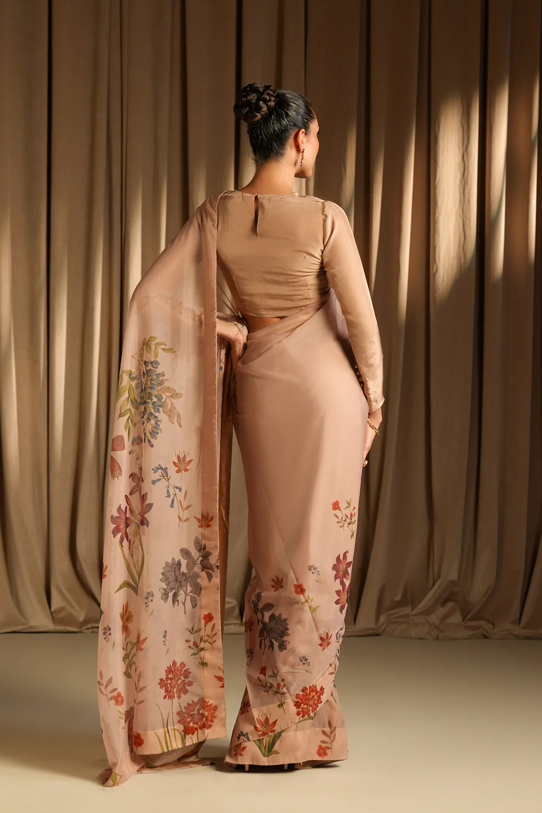 Elegant Beige Floral Silk Blend Saree with Unstitched Blouse