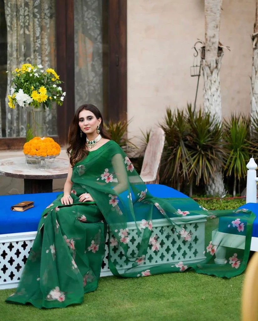 Green Floral Organza Saree - with Unstitched Blouse Piece