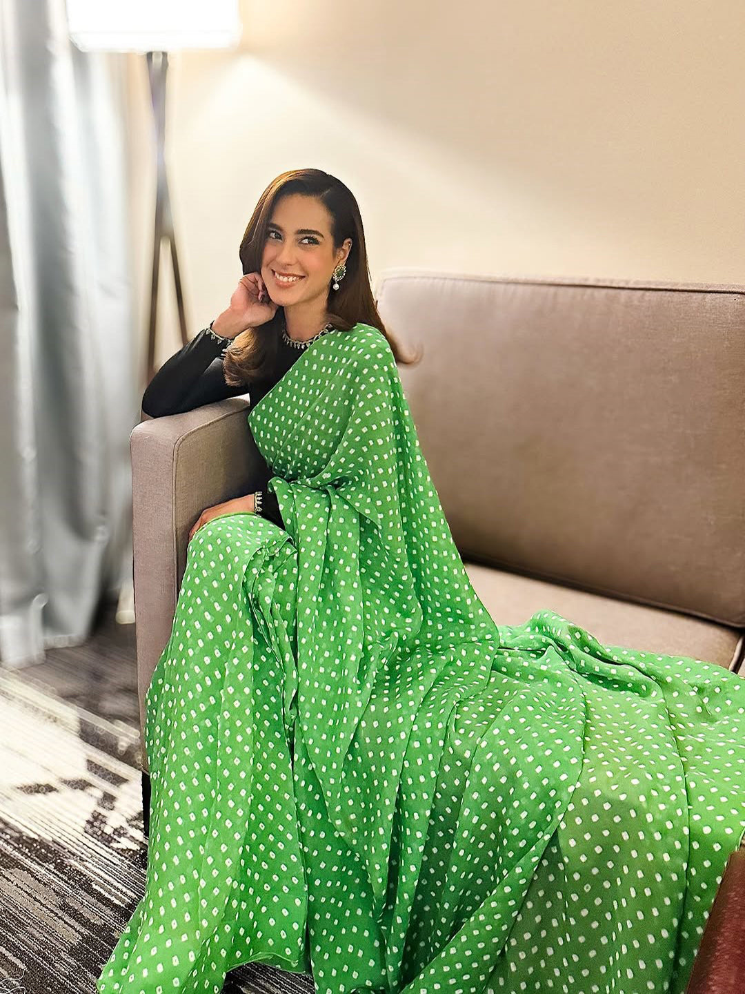 Green Bandhani Silk Blend Saree – Traditional Tie-Dye Party Wear for Women