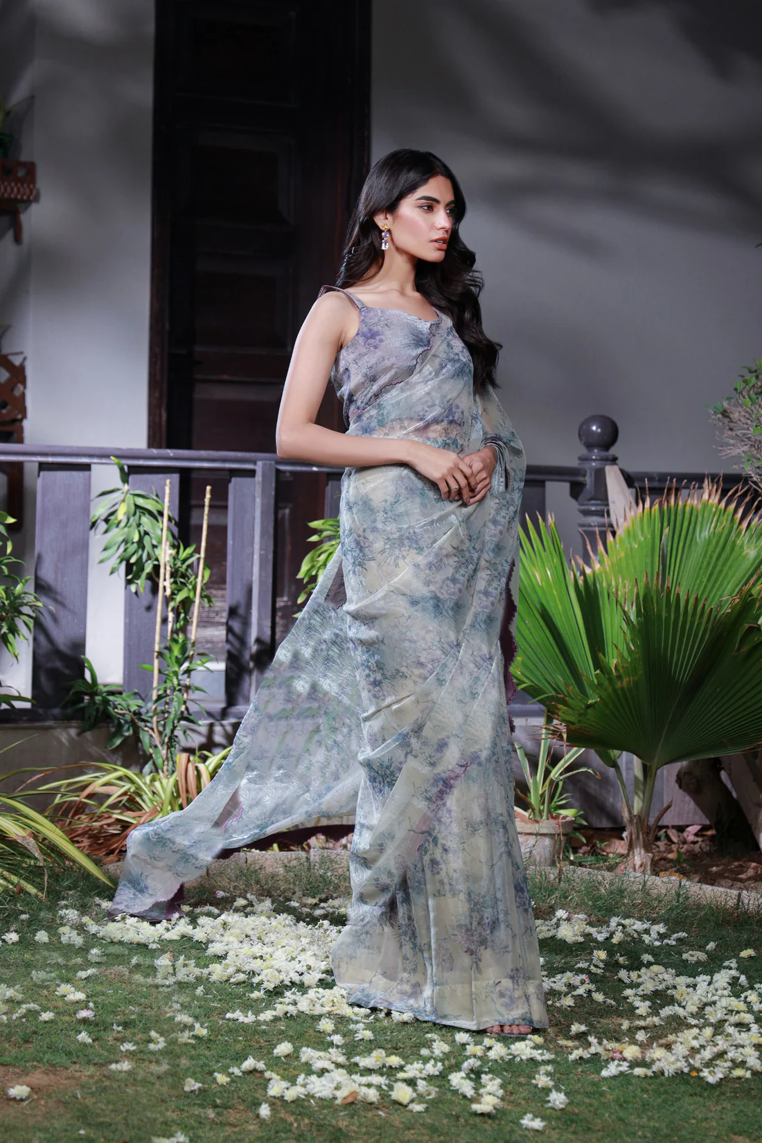 Elegant Organza Saree with Unstitched Blouse