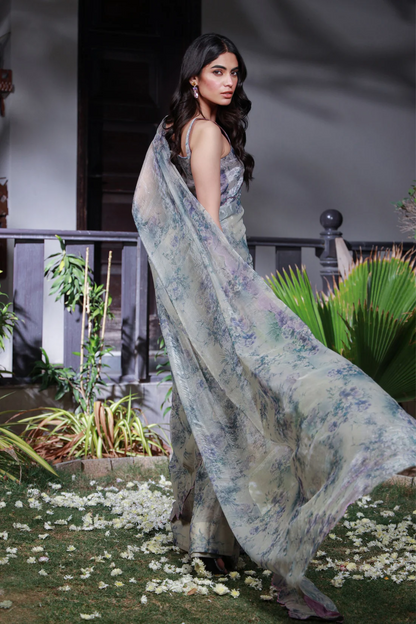 Elegant Organza Saree with Unstitched Blouse