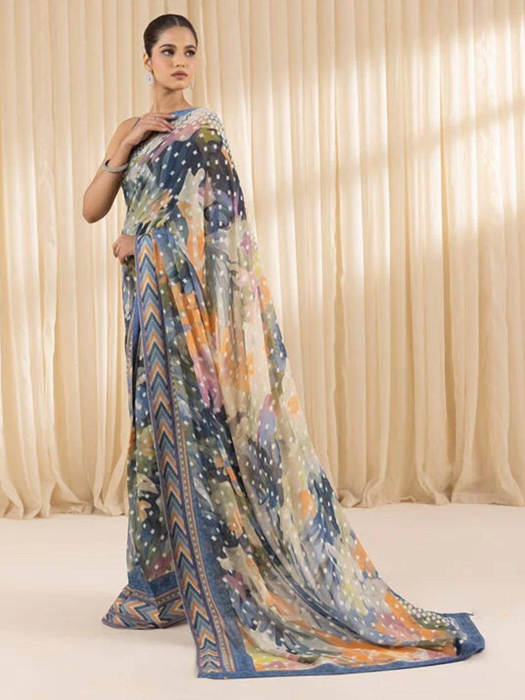 Printed Chevron Silk Blend Saree - Multicolor Geometric Saree