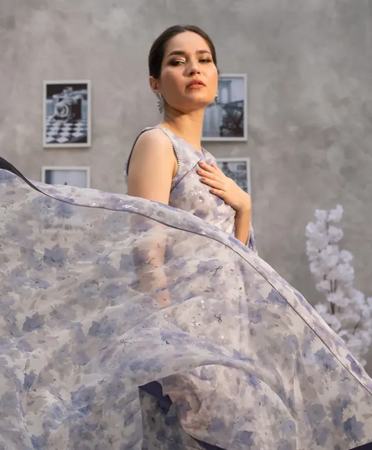 Elegant Grey Floral Silk Blend Saree with Unstitched Blouse